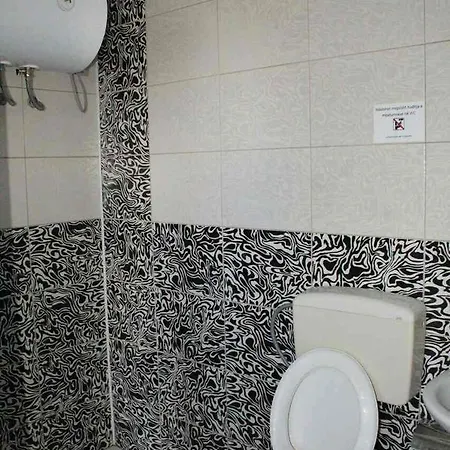 Kaqaniku Hotell 2*